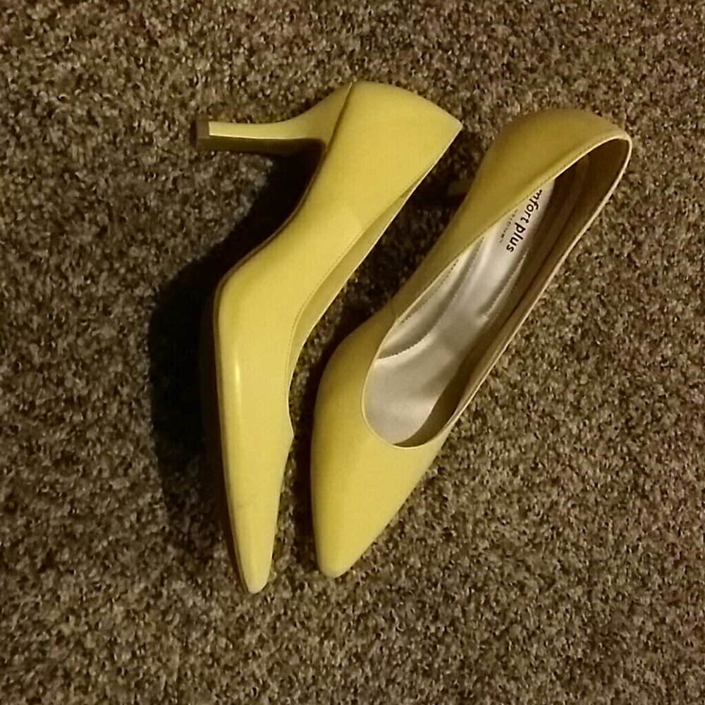 heels - Picture 2 of 2